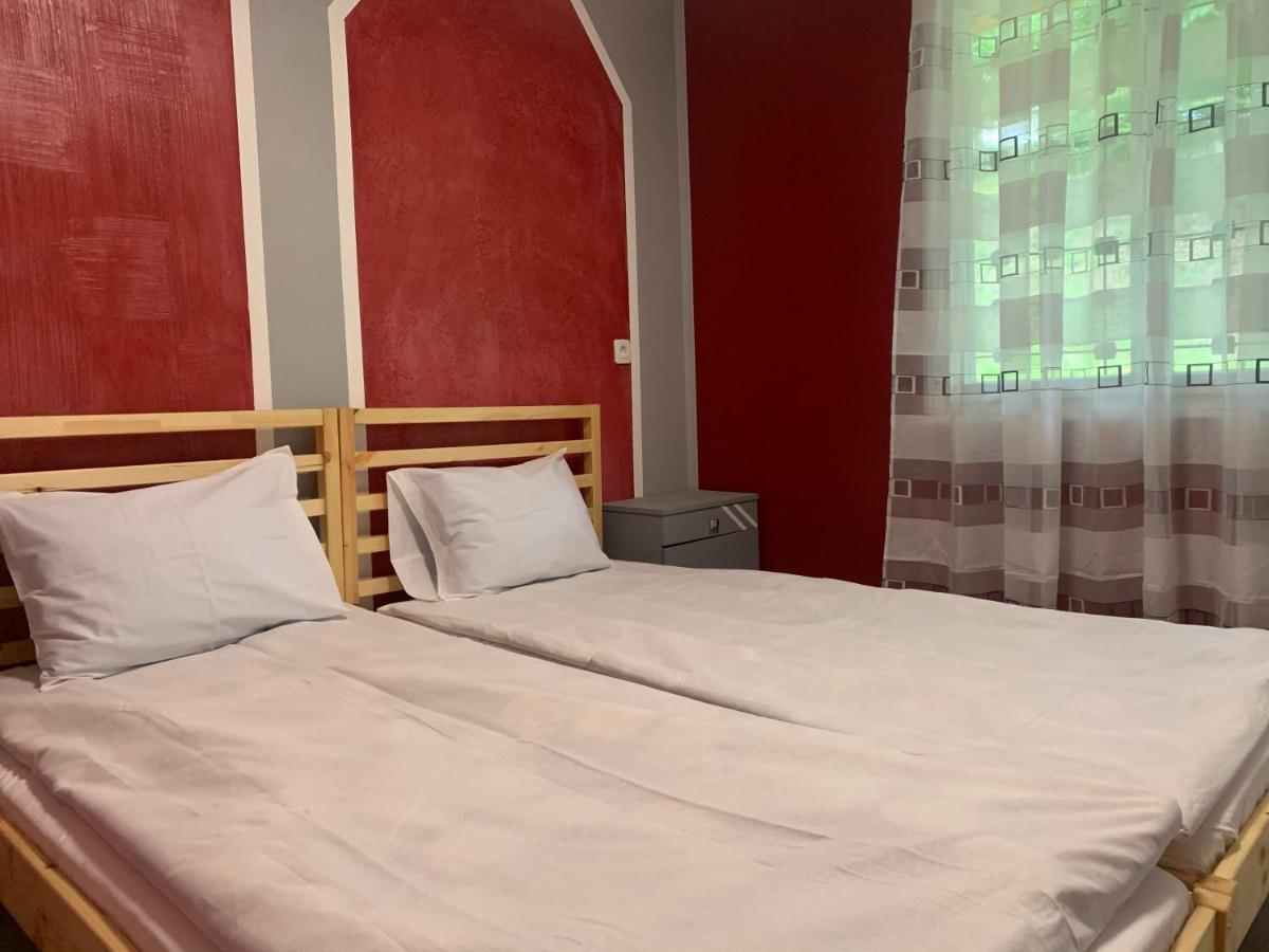 Chicho Tomovata Koliba Hotel Trjavna Kültér fotó