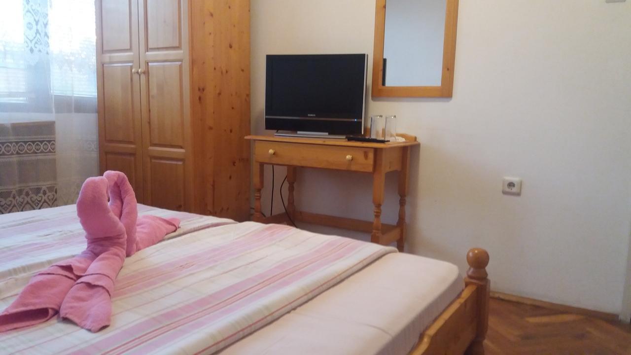 Chicho Tomovata Koliba Hotel Trjavna Kültér fotó