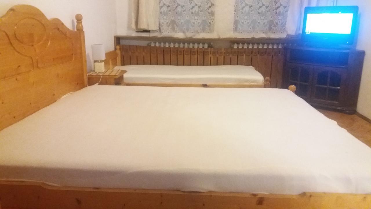 Chicho Tomovata Koliba Hotel Trjavna Kültér fotó