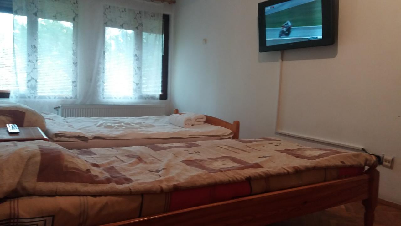 Chicho Tomovata Koliba Hotel Trjavna Kültér fotó