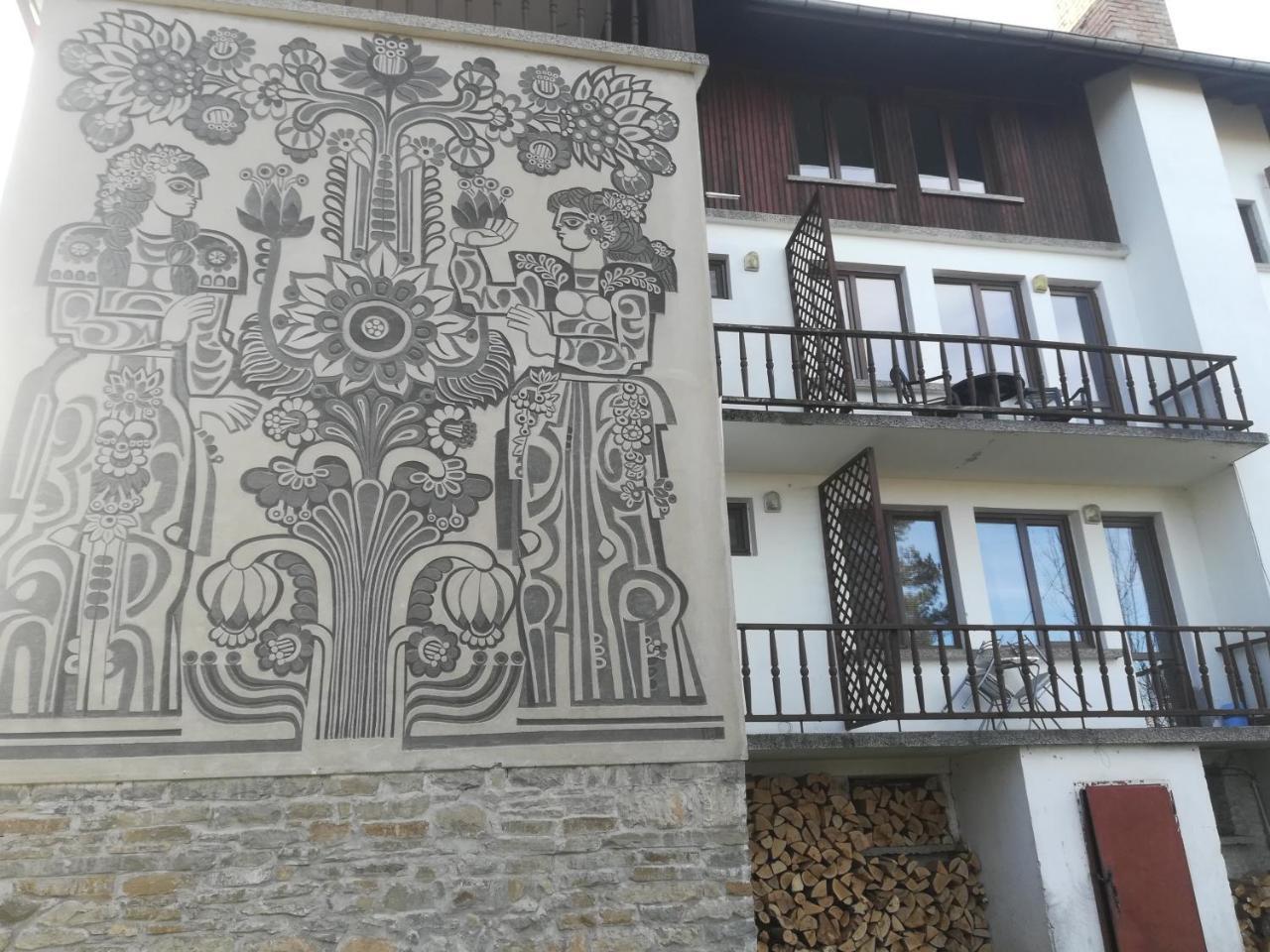Chicho Tomovata Koliba Hotel Trjavna Kültér fotó