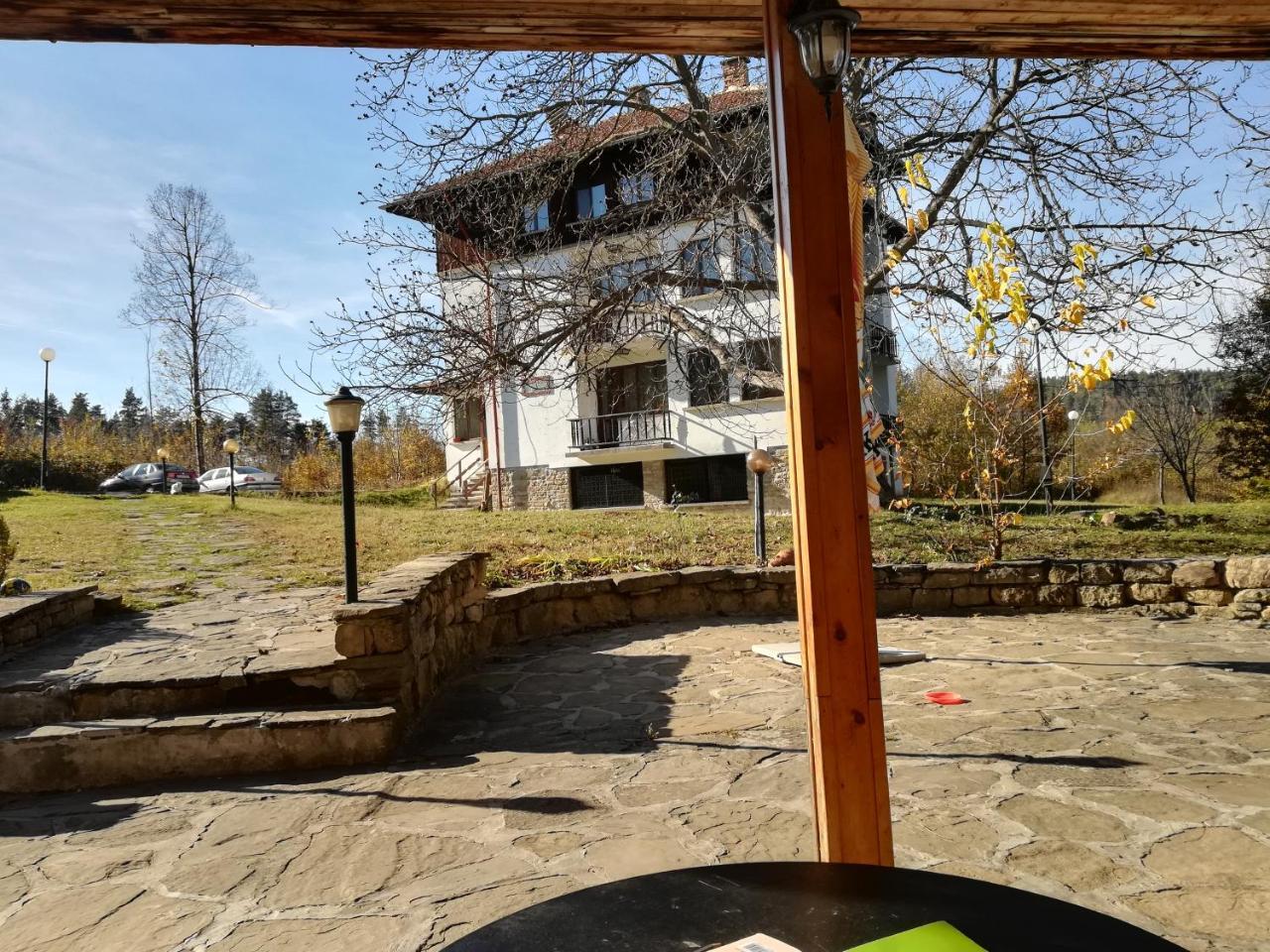 Chicho Tomovata Koliba Hotel Trjavna Kültér fotó